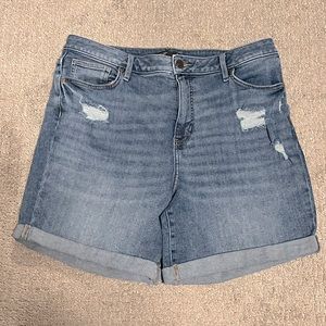 ‼️CLOSET CLOSING‼️ Simply Vera Vera Wang Light Blue Denim Shorts - Size 16